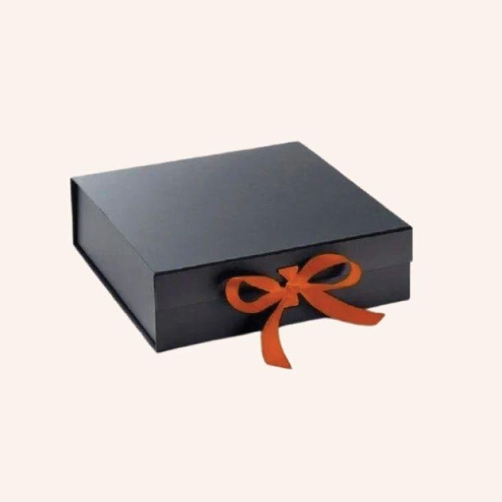 Oak Park cardboard boxes and packaging